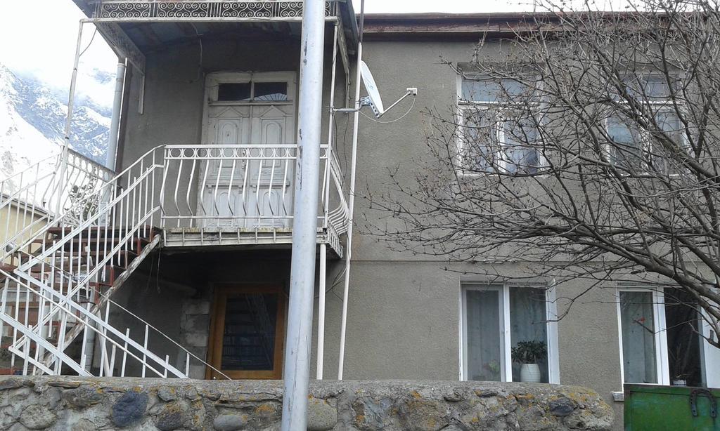 Guest House Dodo Kazbegi Ngoại thất bức ảnh