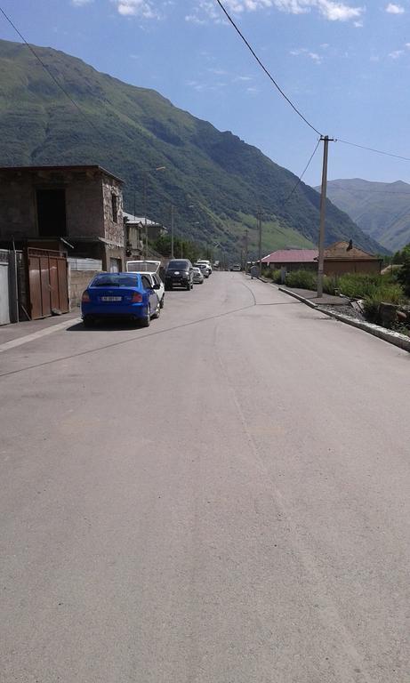 Guest House Dodo Kazbegi Ngoại thất bức ảnh